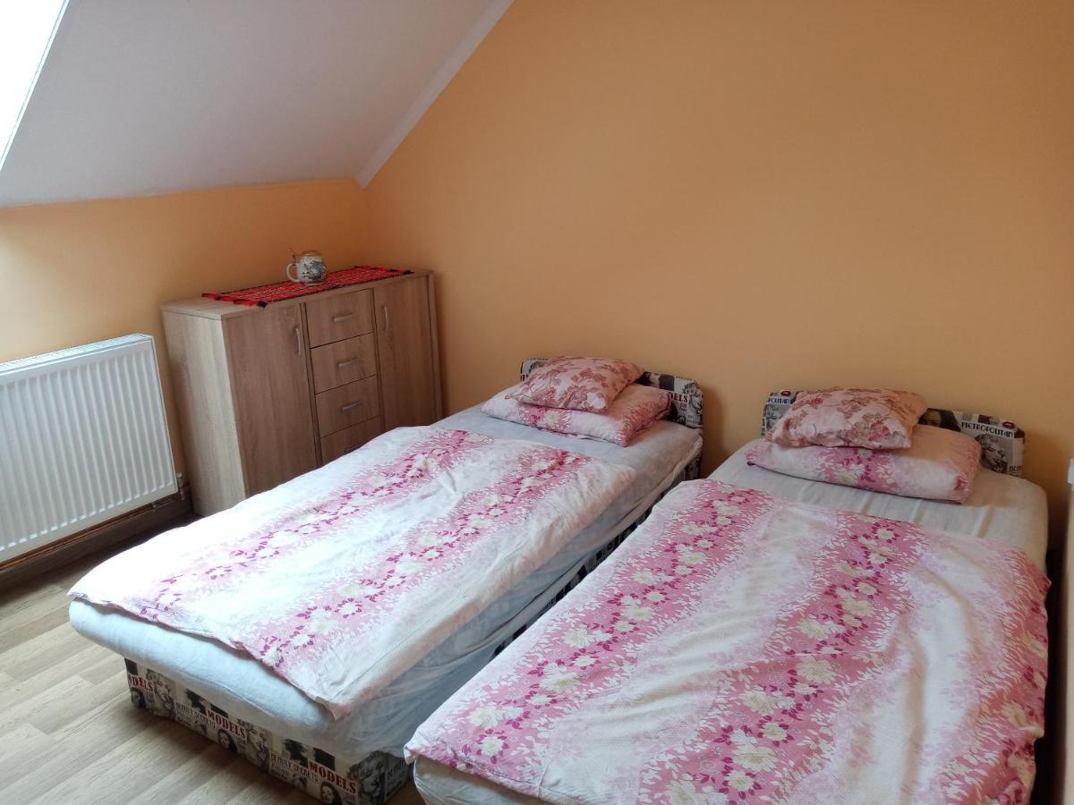 Napsugar Apartmanhaz บาลาตอนแลลเล ภายนอก รูปภาพ