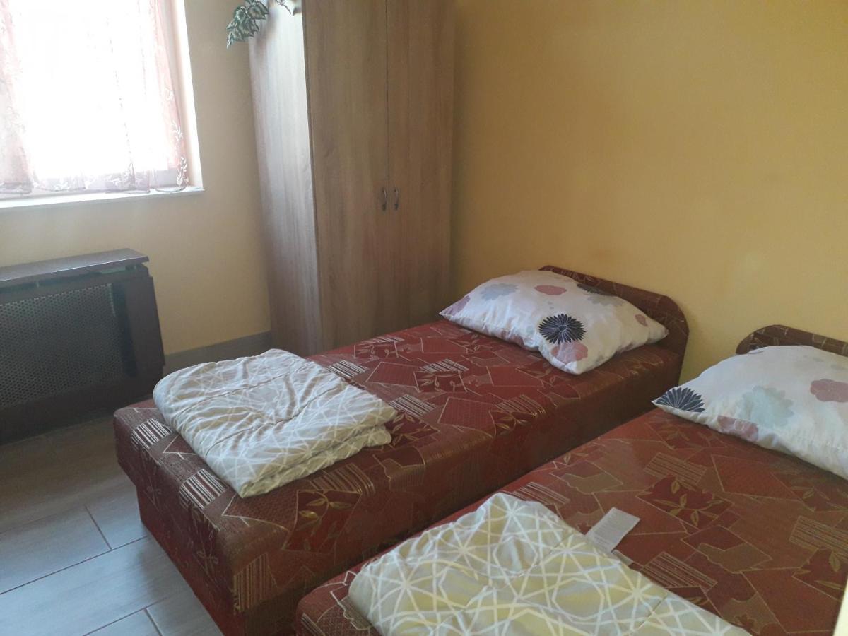 Napsugar Apartmanhaz บาลาตอนแลลเล ภายนอก รูปภาพ
