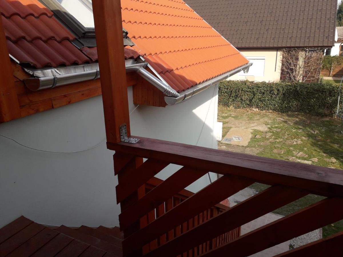 Napsugar Apartmanhaz บาลาตอนแลลเล ภายนอก รูปภาพ