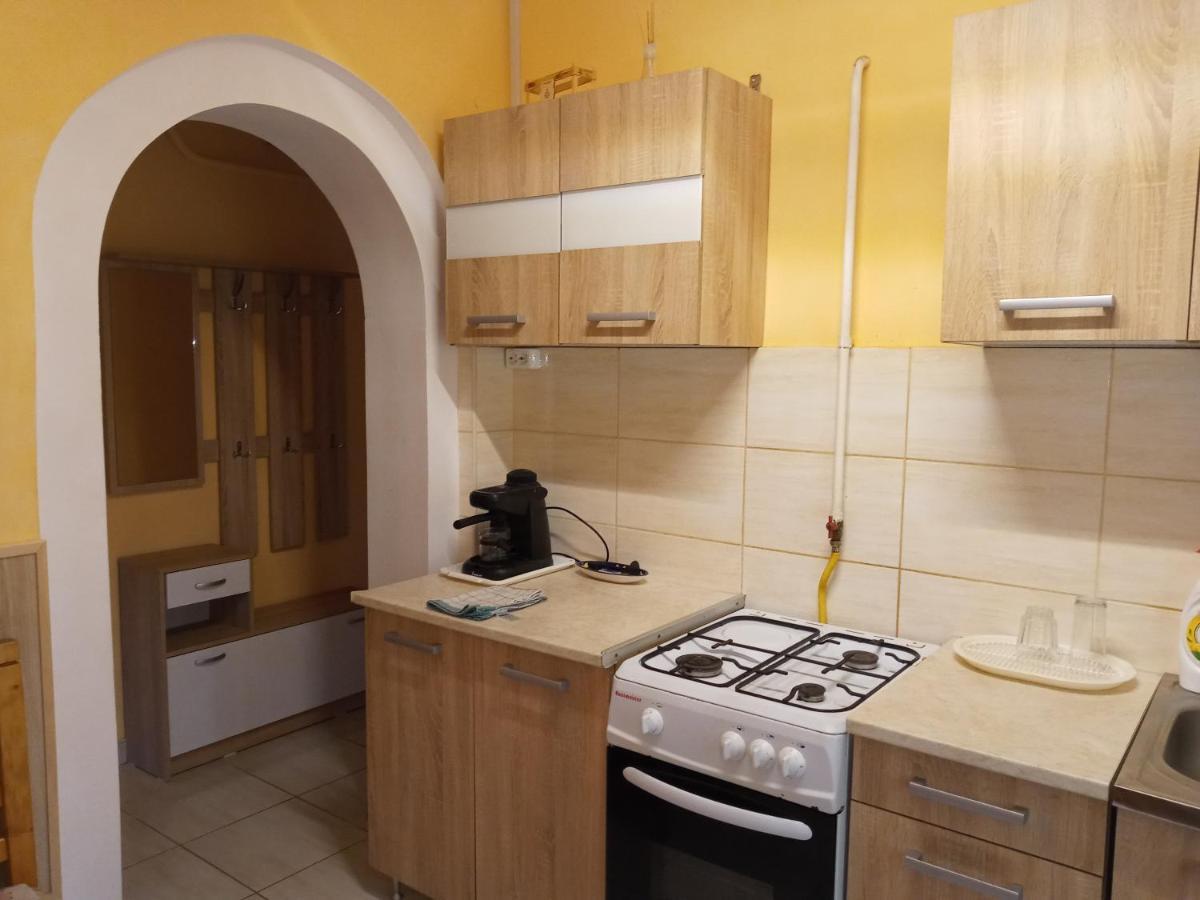 Napsugar Apartmanhaz บาลาตอนแลลเล ภายนอก รูปภาพ